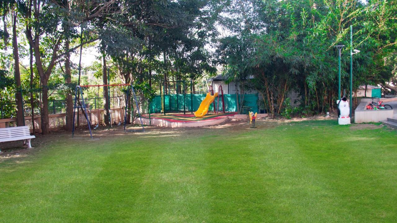 7 Apple Resort Lonavala Eksteriør billede