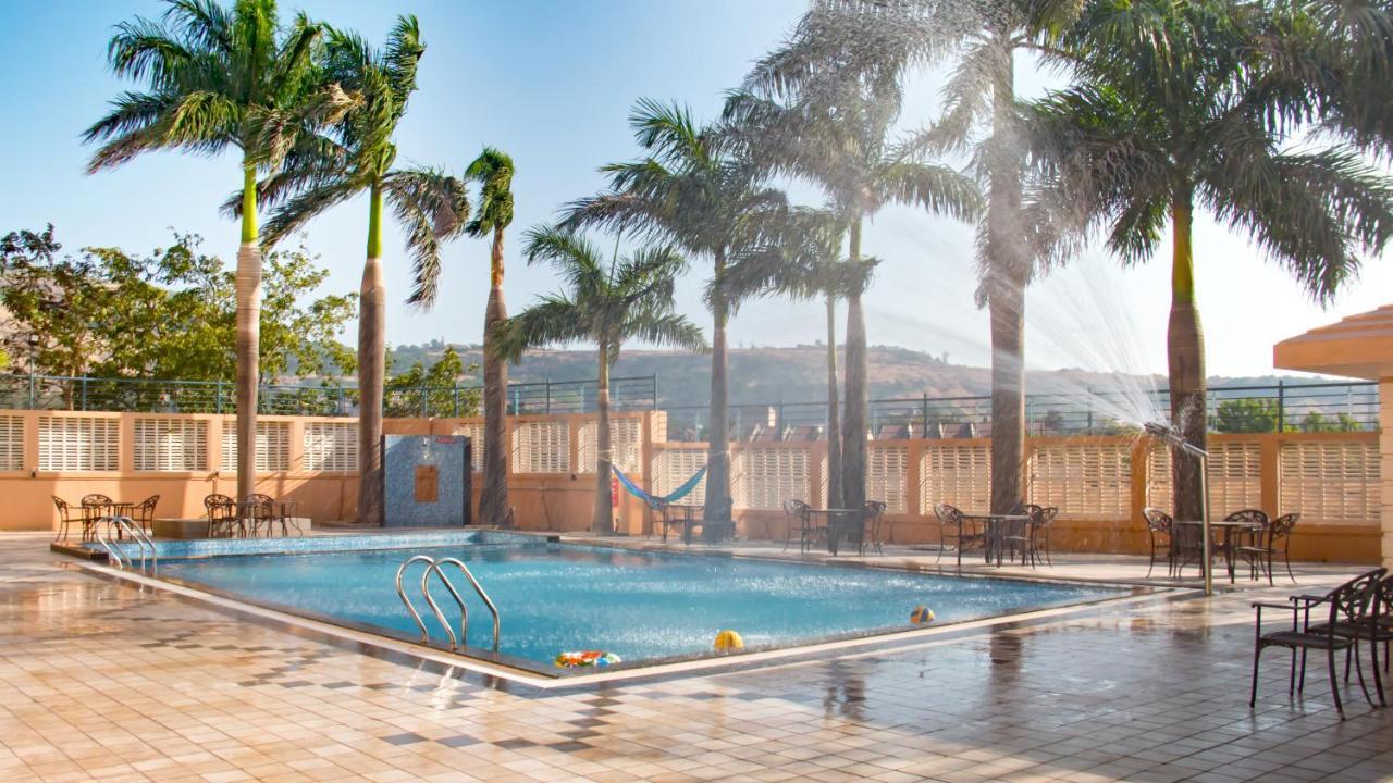 7 Apple Resort Lonavala Eksteriør billede