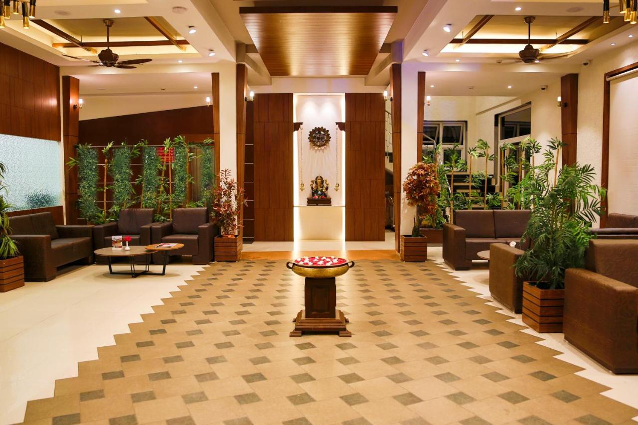 7 Apple Resort Lonavala Eksteriør billede
