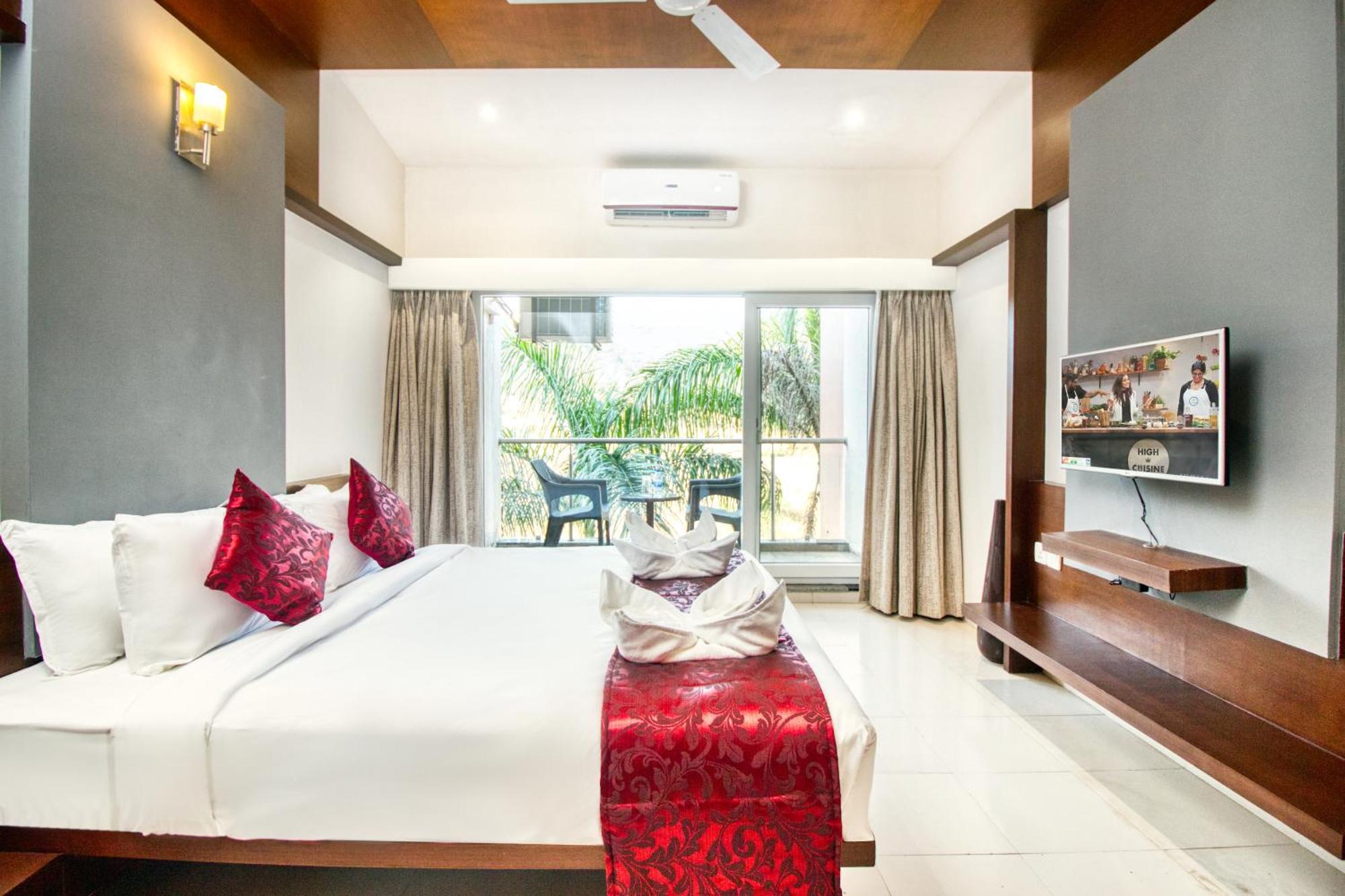 7 Apple Resort Lonavala Eksteriør billede