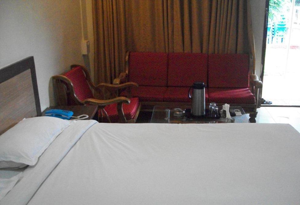 7 Apple Resort Lonavala Værelse billede