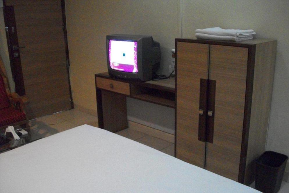 7 Apple Resort Lonavala Eksteriør billede