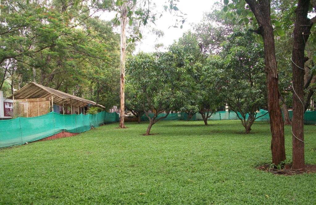 7 Apple Resort Lonavala Eksteriør billede