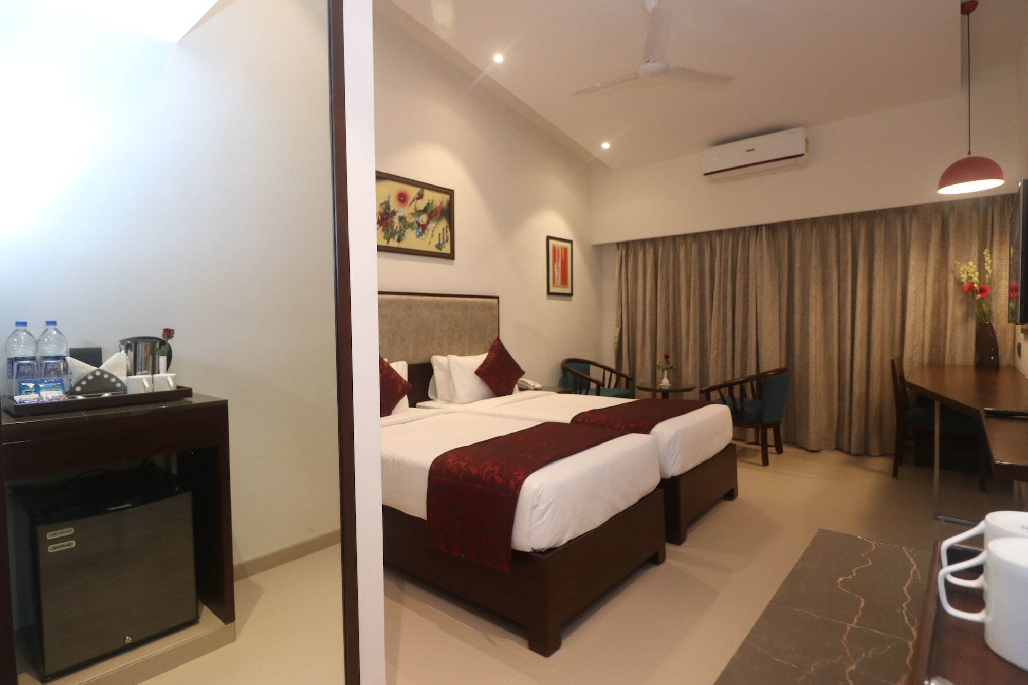 7 Apple Resort Lonavala Eksteriør billede